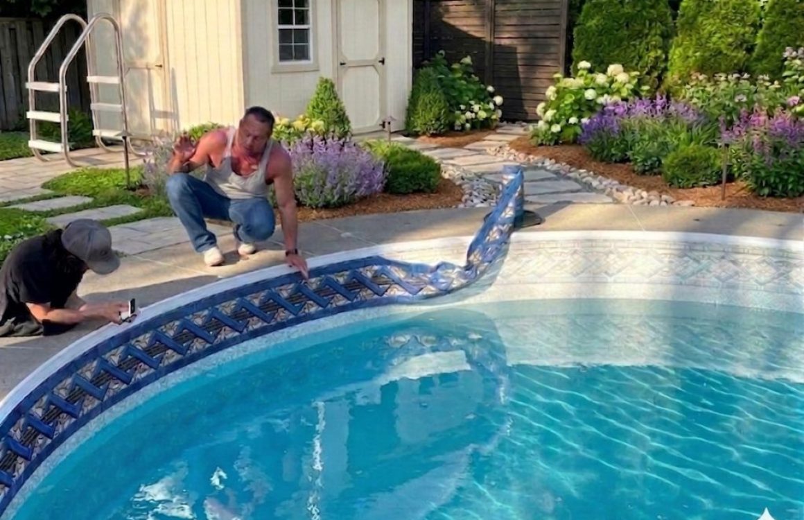 Rhino Pool Borders Install_44