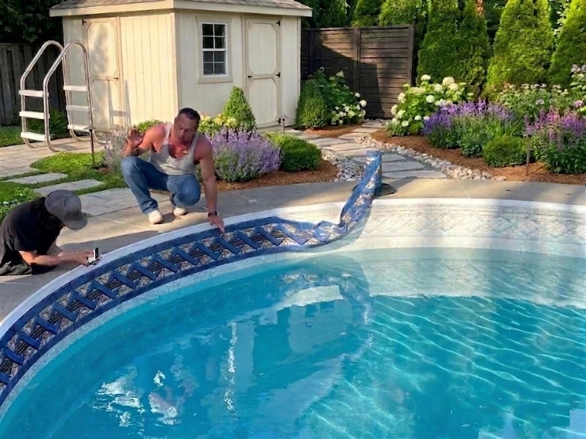 Rhino-Pool-Borders-Install2
